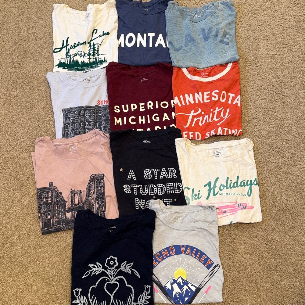 11 Graphic T-Shirt Bundle